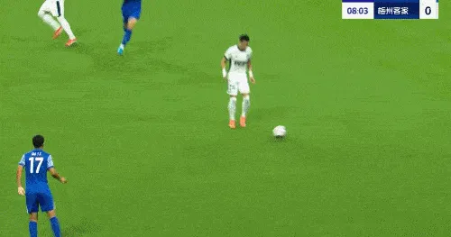 开云体育在线-刘诚宇上抢放倒钟浩然，裁判没有任何表示